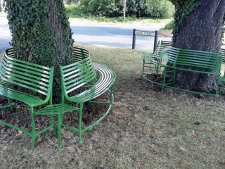 'Leaf' tree seats. Public Art Commission for East Hanney.
