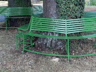 'Leaf' tree seats. Public Art Commission for East Hanney.