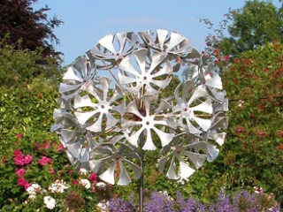 'Dandelion Clock' Garden Sculpture